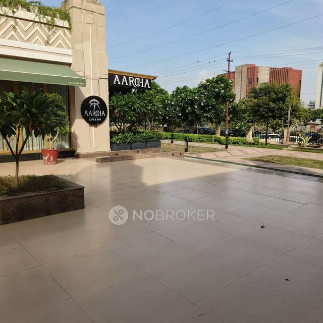 Shop in Ats Bouquet, Noida for sale 