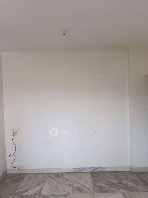 1 BHK Flat In Mahalaxmi Co-op Housing Society Ltd For Sale  In Dahisar East