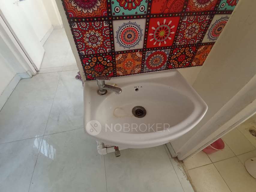 1 BHK Flat In Standalone Building  for Rent  In Vishrath Wadi