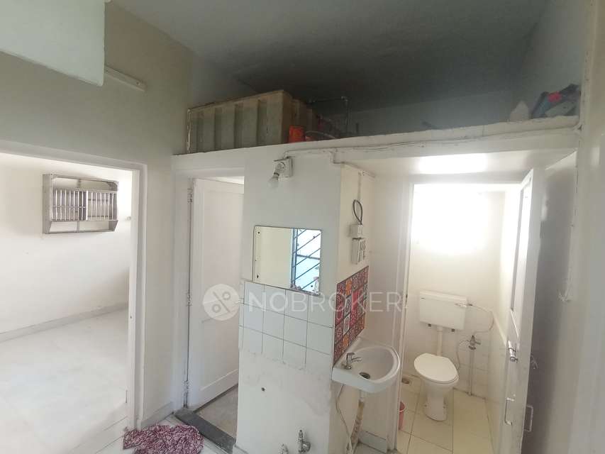 1 BHK Flat In Standalone Building  for Rent  In Vishrath Wadi