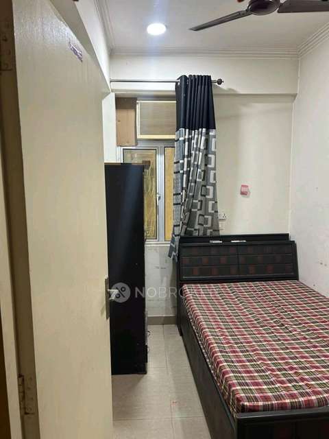 2 BHK Flat In 6th Avenue, Gaur City 1 For Sale  In 6th Avenue Society