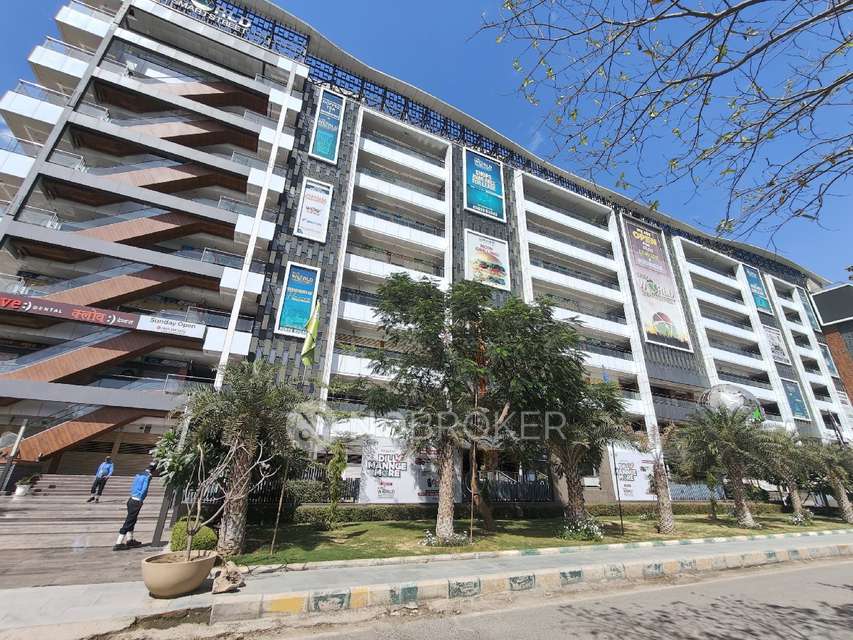 Shop in Gaur World Smart Street, Noida for sale 