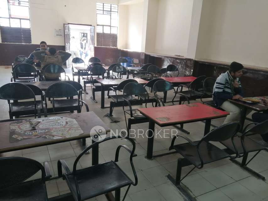 PG for Boys in Pitampura