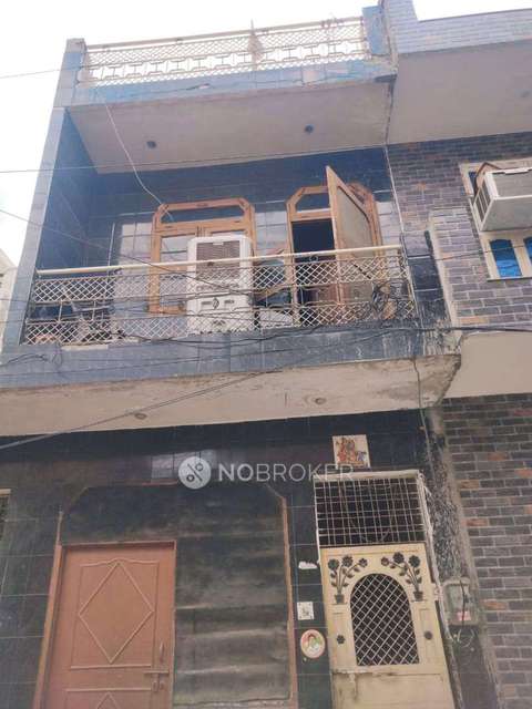 4+ BHK House For Sale  In  Sector 105