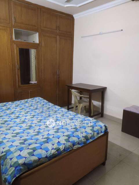 2 BHK Flat In Vinoba Puri For Sale  In Lajpat Nagar