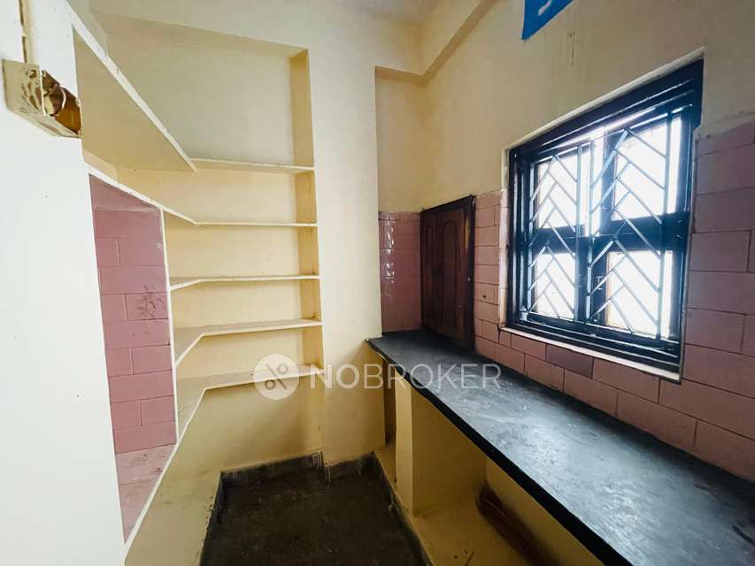 2 BHK Flat In Jana Priya Apartments Dilshuknager For Sale  In Vidyuth Nagar