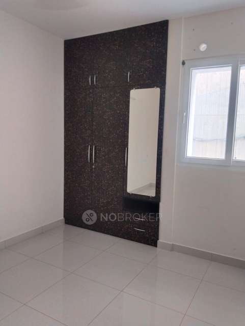 2 BHK Flat In Navins Starwood Towers 3.0 For Sale  In Vengavasal