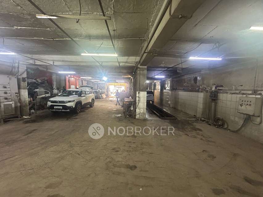 Industrial Building in Kirti Nagar Industrial Area, Delhi for Rent 