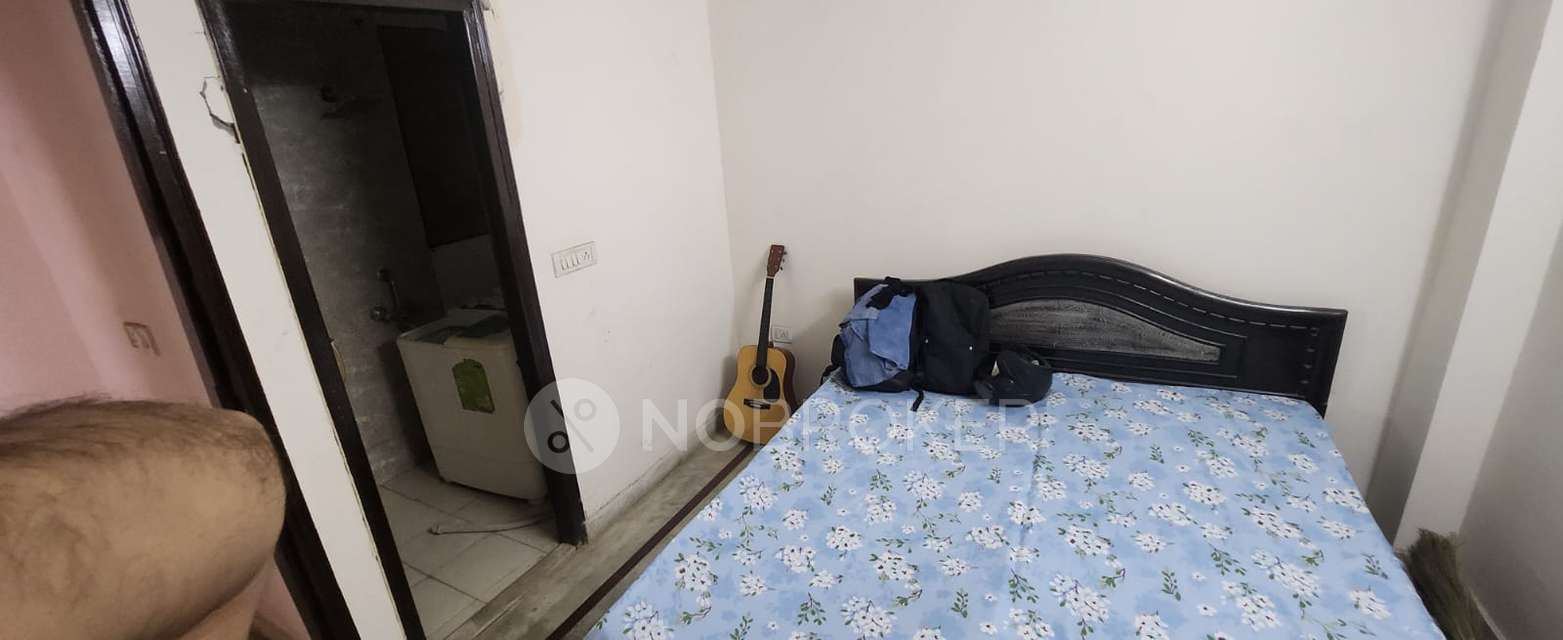 2 BHK Flat In Dlf Chattarpur Farms, Chhattarpur, New Delhi for Rent  In Rajpur Khurd Extension