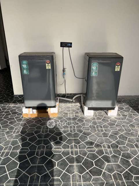 PG for Boys in Sector 18