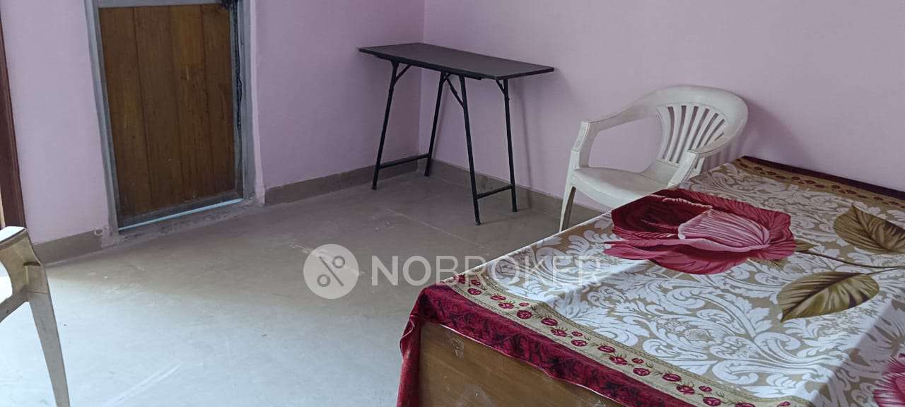 2 BHK Flat For Sale  In Hauz Khas