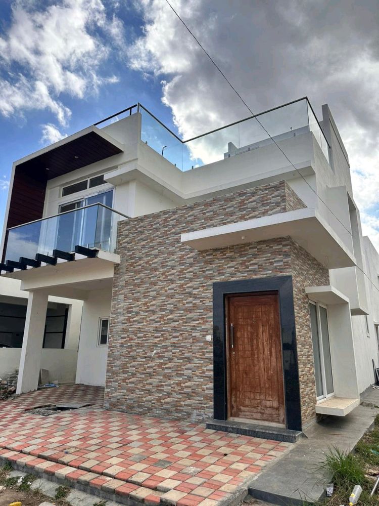 21st Castle La Ville Township