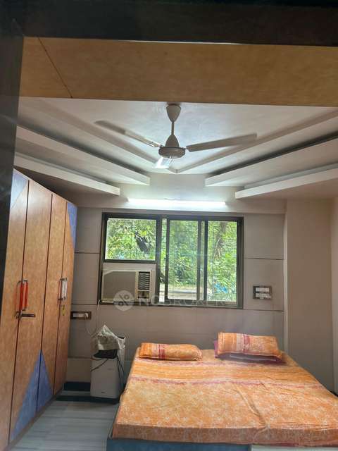 4 BHK Flat In New Purshottam Co-operative Housing Societ For Sale  In Bandra West
