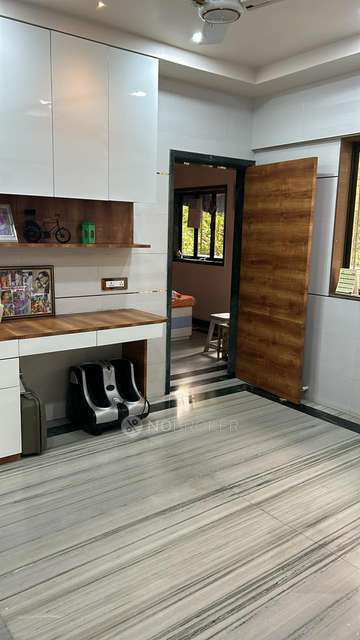4 BHK Flat In New Purshottam Co-operative Housing Societ For Sale  In Bandra West