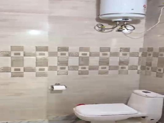 2 BHK Flat In Standalone Buiolding For Sale  In Karol Bagh