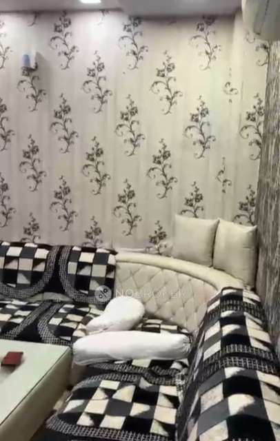 2 BHK Flat In Standalone Buiolding For Sale  In Karol Bagh