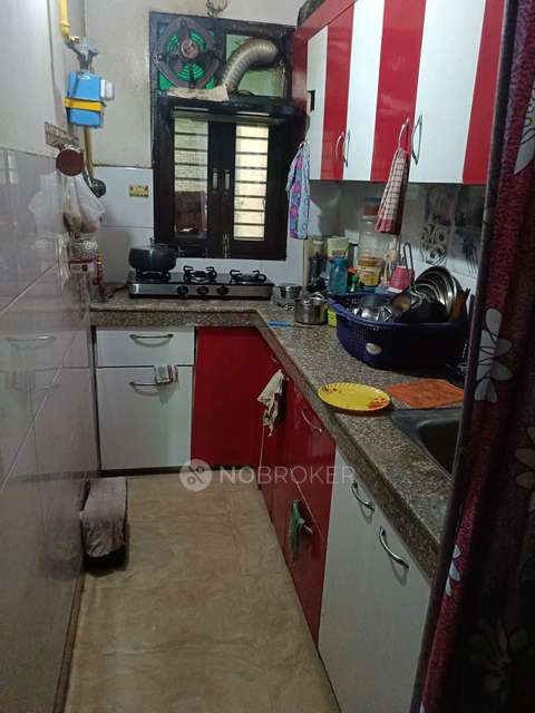 2 BHK Flat For Sale  In Uttam Nagar  , Mangol Puri E Block Bus Stop (e Block Mangol Puri)