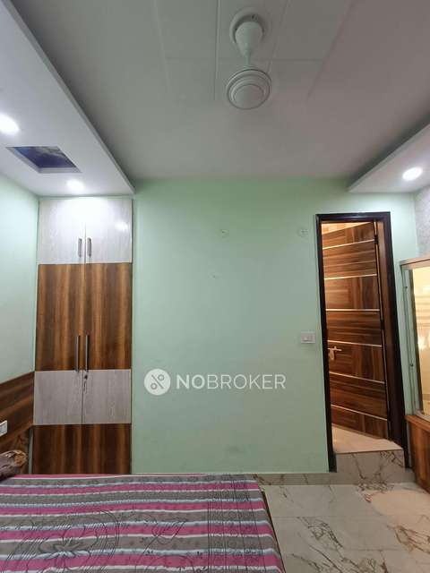 2 BHK Flat In Shyam Kunj For Sale  In Mahavir Enclave