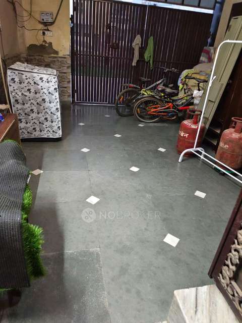 3 BHK Flat In Sb For Sale  In Sector 38, Rohini