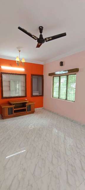 2 BHK House for Rent  In Vinayaka Nagar, Murgesh Pallya
