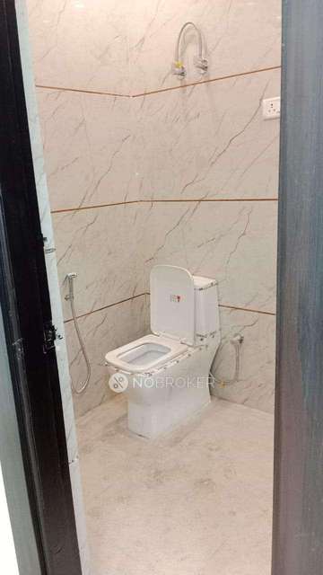 2 BHK Flat In Sai Enclave Niti Khand 1 For Sale  In Sai Enclave