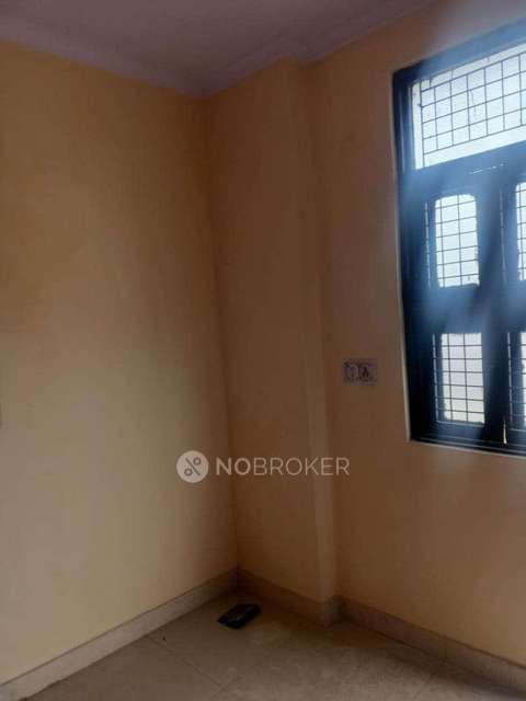 2 BHK Flat For Sale  In Mohan Garden