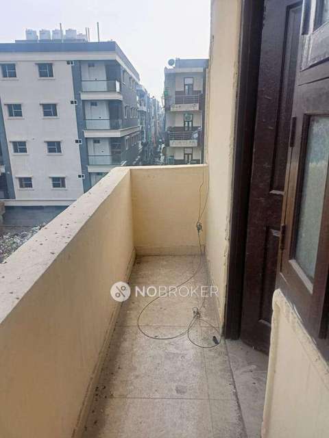 2 BHK Flat For Sale  In Mohan Garden