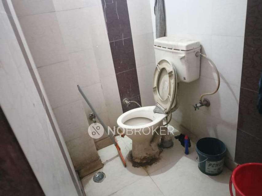 2 BHK Flat For Sale  In Mohan Garden