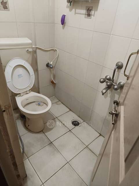 2 BHK Flat In Pragathi Residency, Amrutahalli For Sale  In Amrutahalli