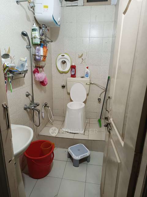 2 BHK Flat In Pragathi Residency, Amrutahalli For Sale  In Amrutahalli