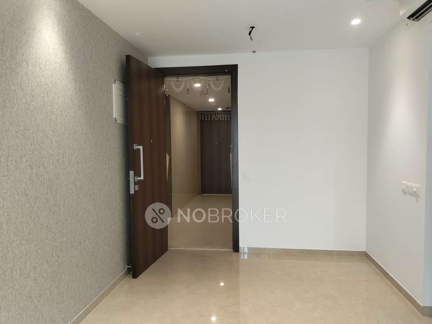 1 BHK Flat In Hiranandani Gardens Highland For Sale  In Powai