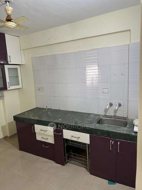 Shared Room for Male In 1 BHK  In Patil Hill View In Handewadi