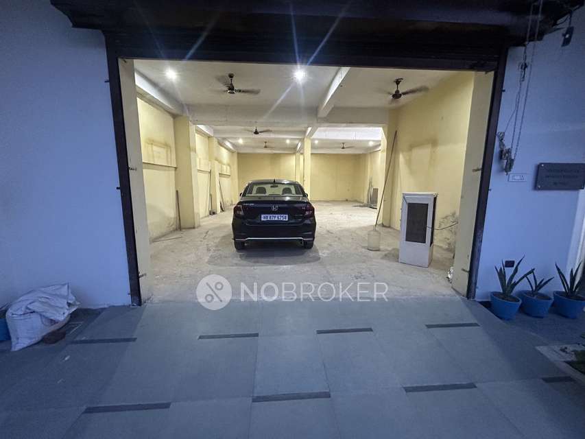 Godown/Warehouse in New Industrial Town, Faridabad for Rent 