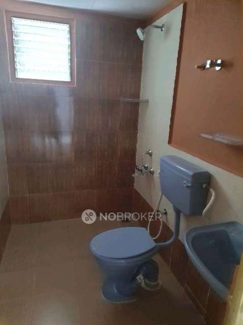 2 BHK Flat In Neelkamal Flat, Kazhipathur For Sale  In Kazhipattur