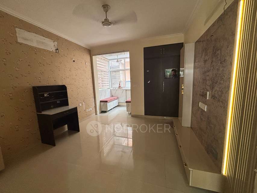 3 BHK Flat In Standalone Building   for Rent  In Sector 57