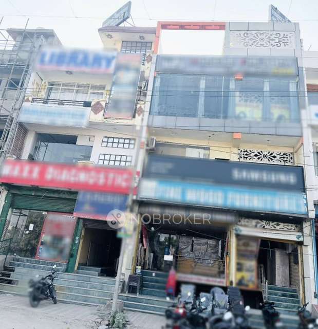 Godown/Warehouse in Gaur City 1 Noida Extension, Greater Noida for Rent 