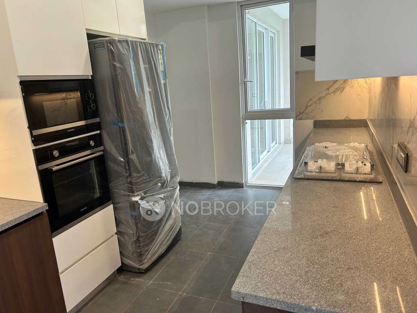 4+ BHK Flat For Sale  In L161b, 2, Dlf City Phase 3 Rd