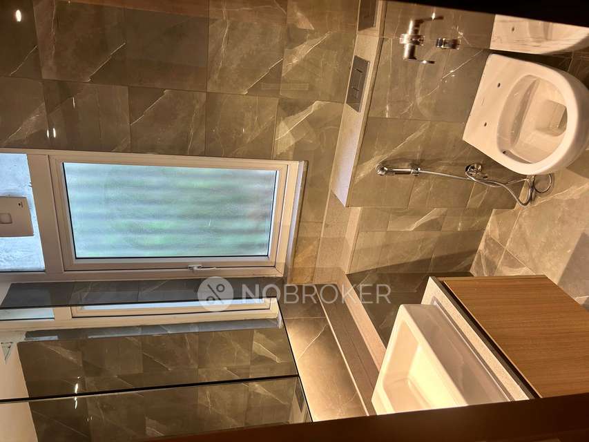 4+ BHK Flat For Sale  In L161b, 2, Dlf City Phase 3 Rd