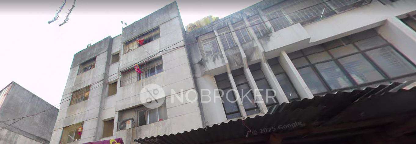 4+ BHK Flat In Sonashri Sadan For Sale  In  Raviwar Peth