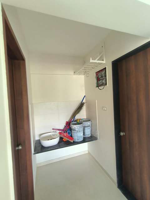 3 BHK Flat In Narendra Co-op Housing Society, Senapati Bapat Road For Sale  In Shivaji Nagar