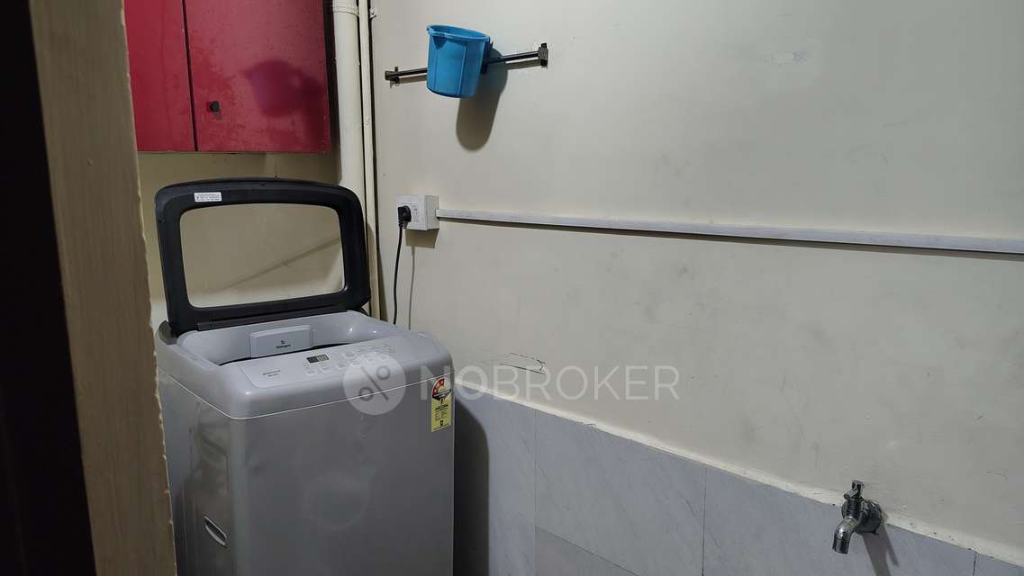 2 BHK Flat In Bandapally Nilayam For Sale  In Madhapur