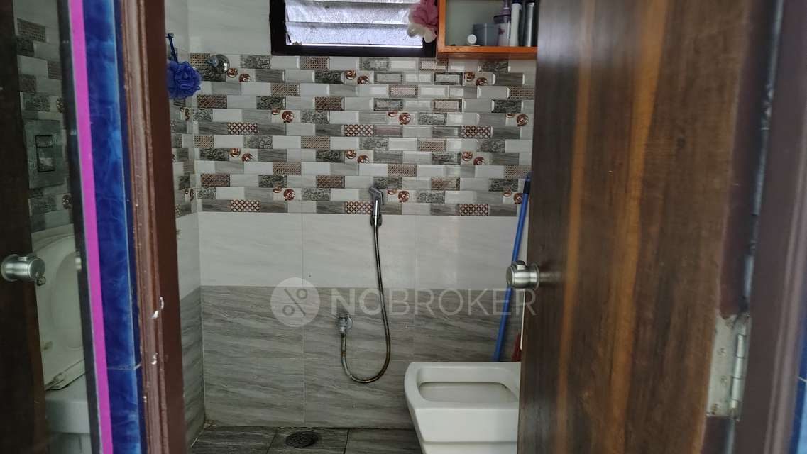 2 BHK Flat In Bandapally Nilayam For Sale  In Madhapur