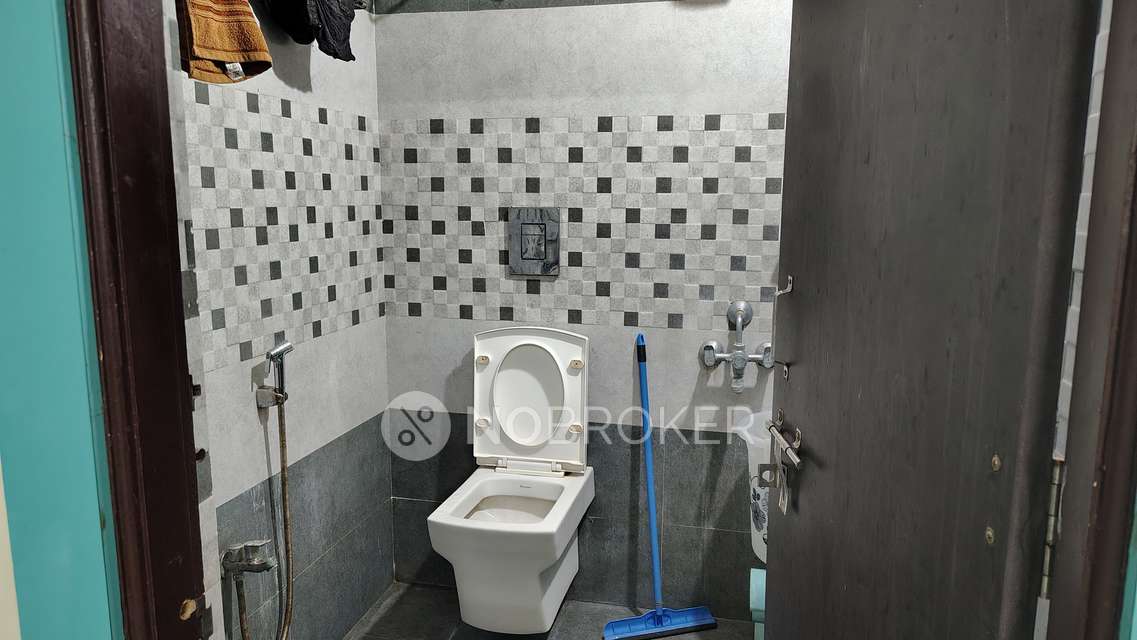 2 BHK Flat In Bandapally Nilayam For Sale  In Madhapur