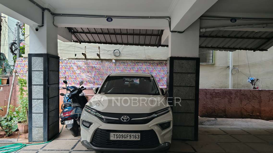 2 BHK Flat In Bandapally Nilayam For Sale  In Madhapur