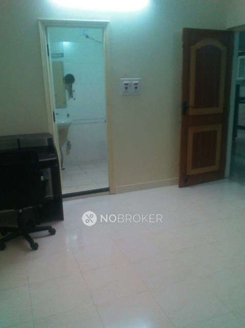 2 BHK Flat In Pariwar Palace,  For Sale  In Bommanahalli