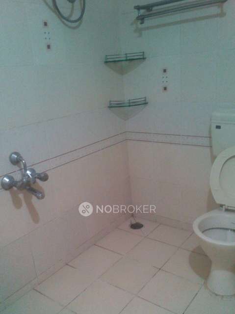 2 BHK Flat In Pariwar Palace,  For Sale  In Bommanahalli