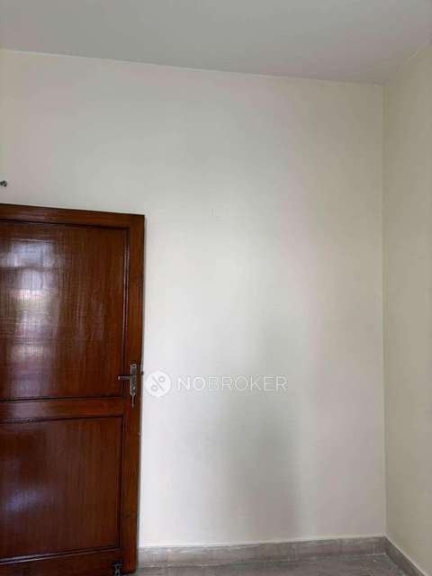 2 BHK Flat In Apna Enclave For Sale  In Sector 3