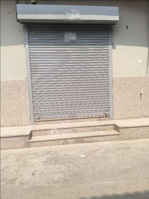 Shop in Sector 10a, Gurgaon for Rent 