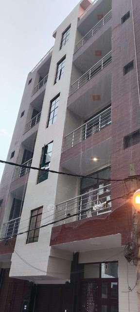 4+ BHK Flat For Sale  In Burari
