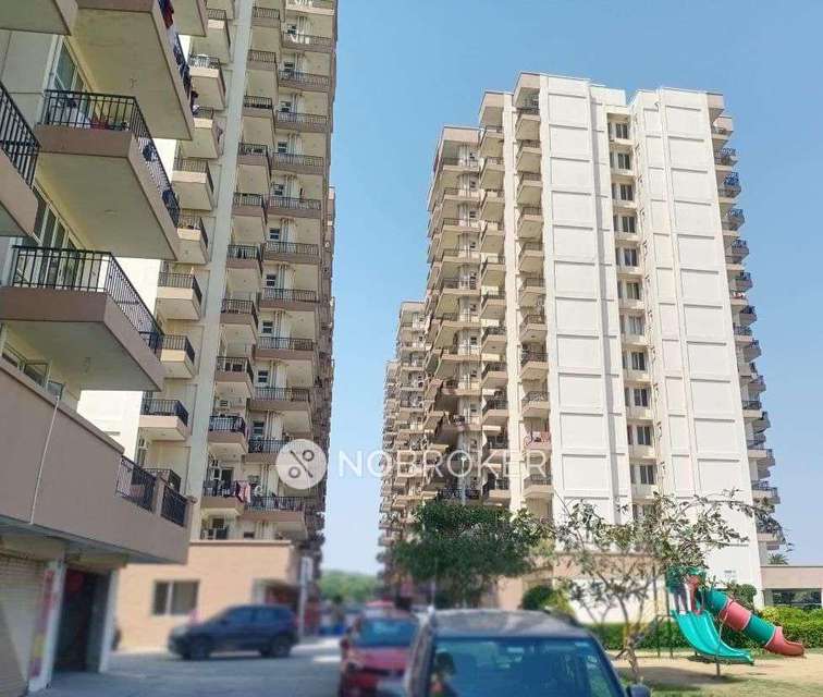 2 BHK Flat In Hcbs Sports Ville For Sale  In Sector 2 And 35